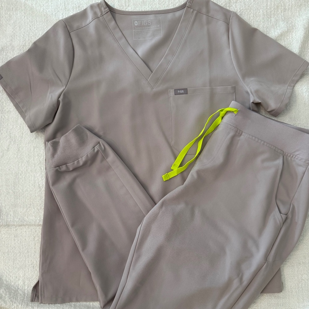 Figs Catarina One-Pocket Scrub Top